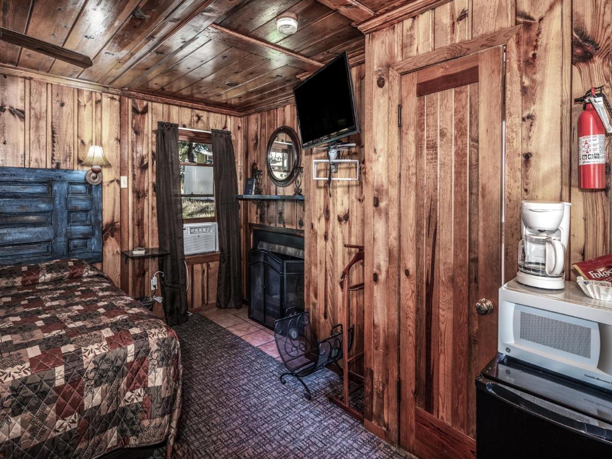 Apache Village 4, King Studio, Midtown, Sleeps 2 루이도소 외부 사진